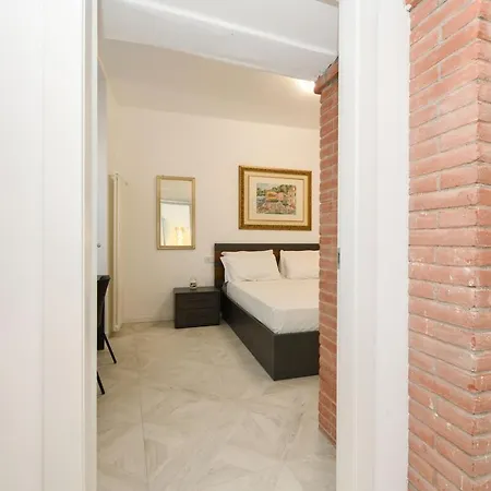 Lakefront And Downtown Within Walking Distance! Appartement *