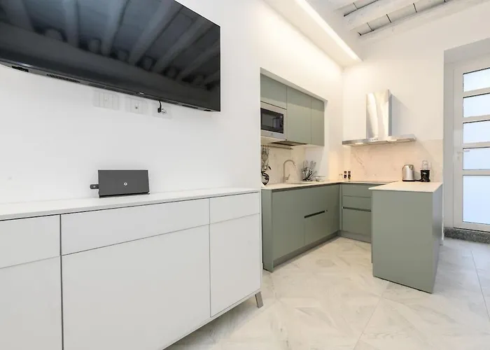 Apartamento Lakefront And Downtown Within Walking Distance! *
